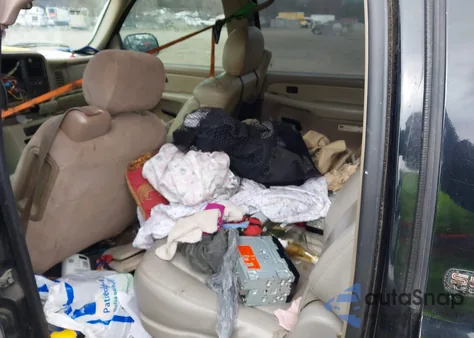 2002 GMC Yukon Xl 1500 Slt z USA, uszkodzony, nr VIN 3GKEC16Z12G203054